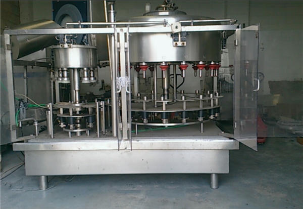 Máquina de engarrafamento de perfume de pressão negativa de 10 cabeças