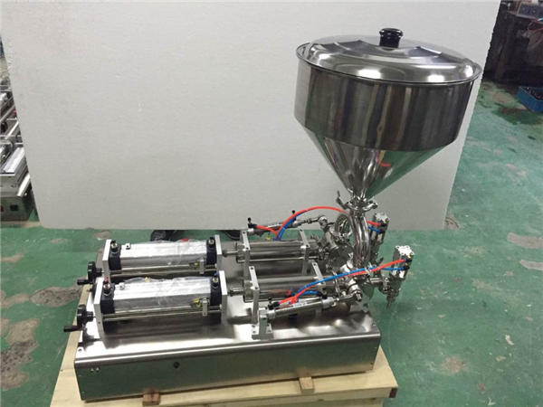 Máquina de enchimento amplamente utilizada do doce de morango das cabeças dobro